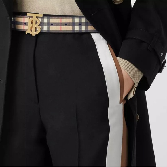 New condition Burberry Belt Size S